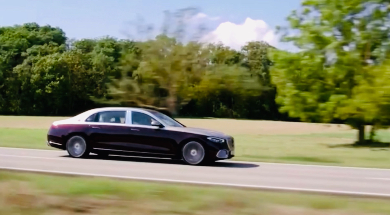 Mercedes-Benz Delays Electrification Goal