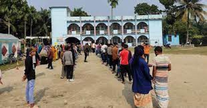 Voting for the 12th parliamentary election is underway on Sunday morning.