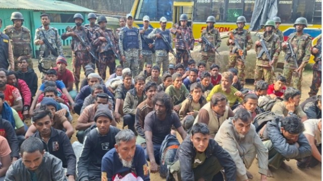 BGB Detains 53 Rohingyas for Illegal Infiltration Through Teknaf Border