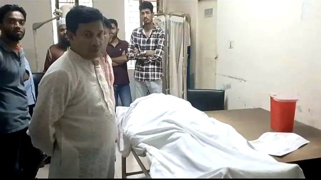 Pedestrian Killed, Another Injured as Truck Runs Over Two in Jhalokathi