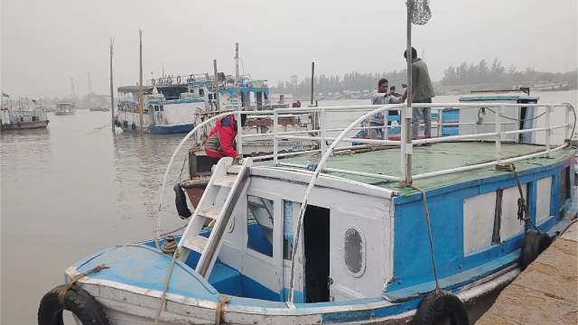 Tourist Boat Strike Halts Sundarbans Travel, Hundreds of Visitors Turn Back
