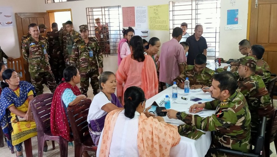 Army Provides Medical, Food Aid to Flood Victims in Khagrachari