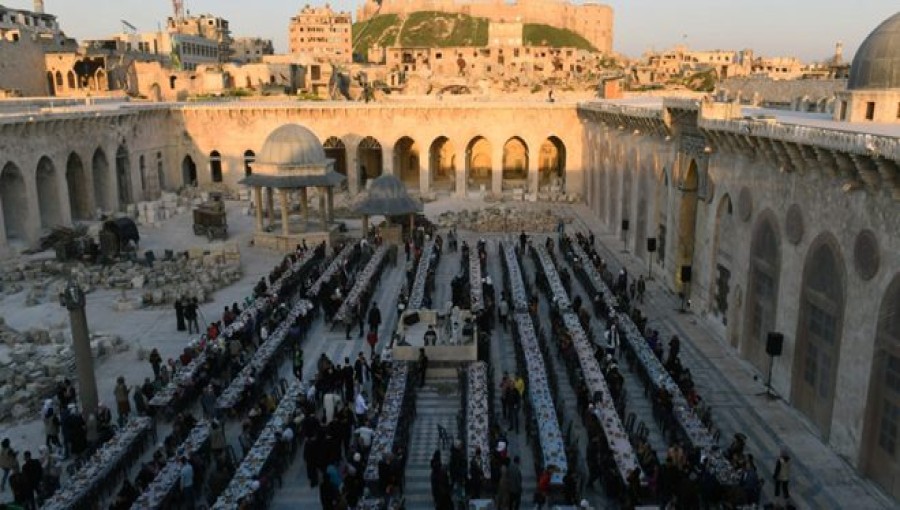 Historic Umayyad Mosque in Aleppo Resounds with Call to Prayer Again