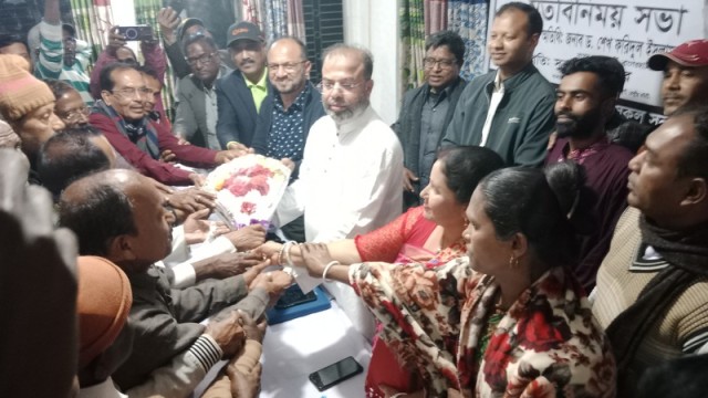 Over 300 Hindus, Christians Join BNP in Mongla