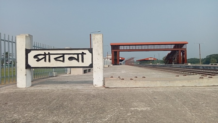 Pabna's costly 79-km rail line, with only one train in service, leaves residents seeking more connectivity. Photo: Voice7 News 