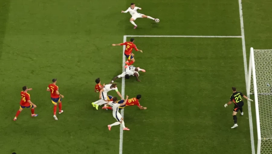 Spain vs England, UEFA Euro 2024 Final: 78' | England Holds Firm in Defense