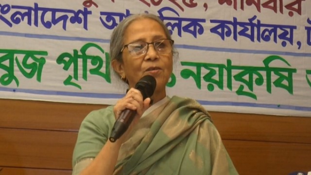 Farida Akhtar, Adviser to the Ministry of Fisheries and Livestock, speaks at the Safe Food Conference in Tangail, vowing to protest the use of toxic pesticides. Photo: V7N