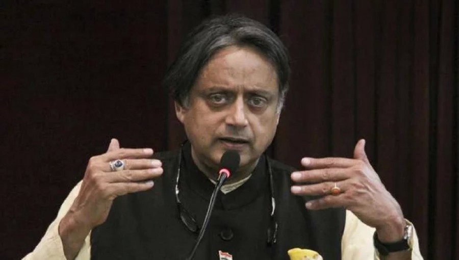 Shashi Tharoor Praises Indian Government for Sheltering Sheikh Hasina Amidst Bangladesh Crisis