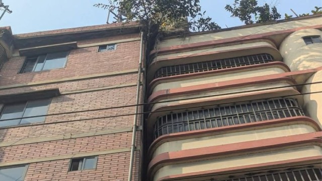 Strongest Earthquake in 30 Years Jolts Bangladesh; 4 Dead, Epicenter in Narsingdi