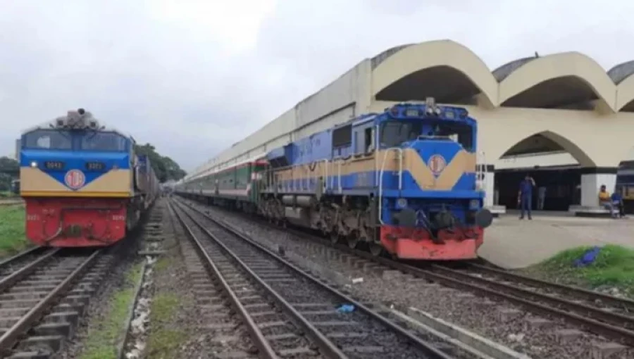 Train Schedule Crisis Continues at Kamalapur Station