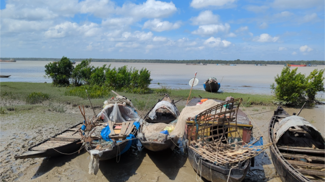 Coastal Fishermen Struggle Under Year-Round Fishing Bans in Sundarbans