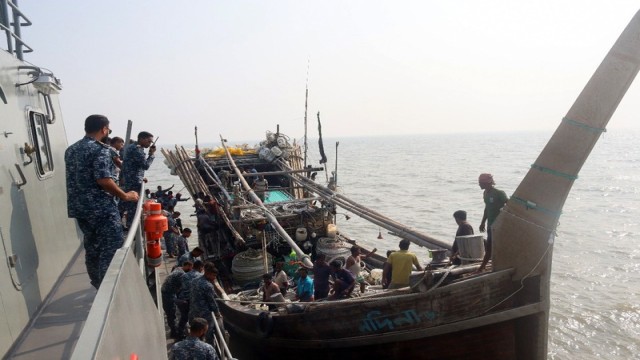 Bangladesh Navy Rescues 24 Fishermen from Disabled Trawler in Bay of Bengal