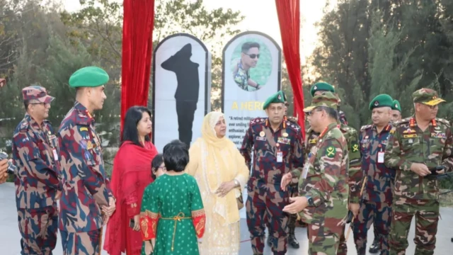 Army Chief General Waker-uz-Zaman unveiling the 'Sinha Memorial Plaque' in Shamlapur, Teknaf, in memory of Major (Retd.) Sinha Mohammad Rashed Khan.