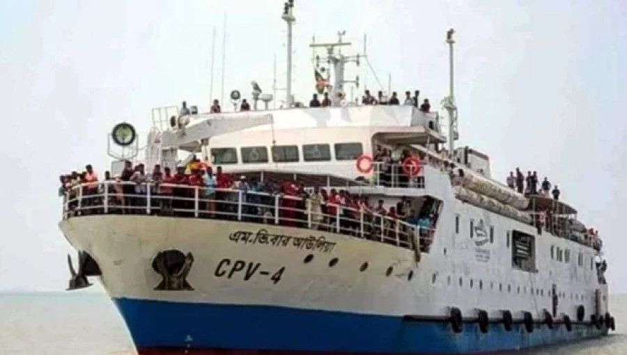 Tourist Ships Resume Service from Cox's Bazar to Saint Martin