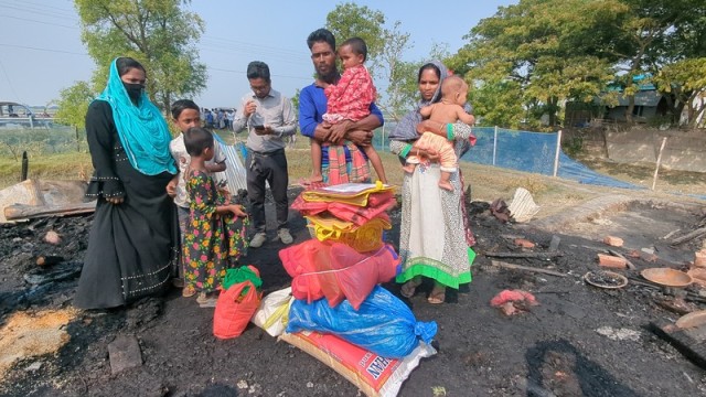 BNP Acting Chairman Tarique Rahman Sends Aid to Fire-Affected Families in Mongla