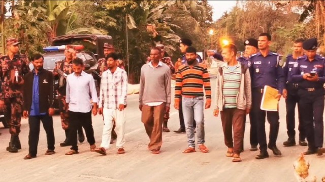 India Repatriates 6 Bangladeshi Fishermen After Over a Year in Detention