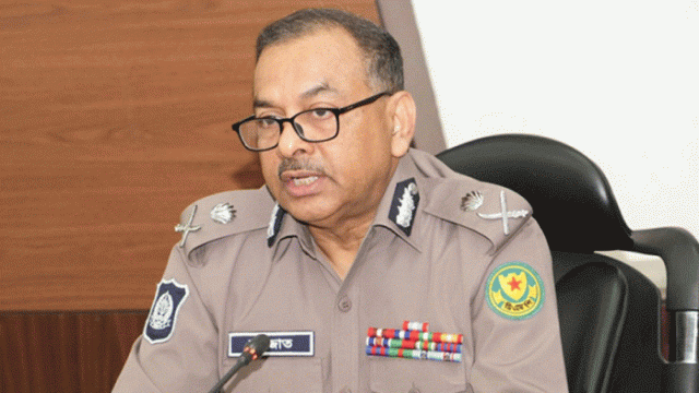 DMP Commissioner Calls for Calm After Death of Sharif Osman Hadi