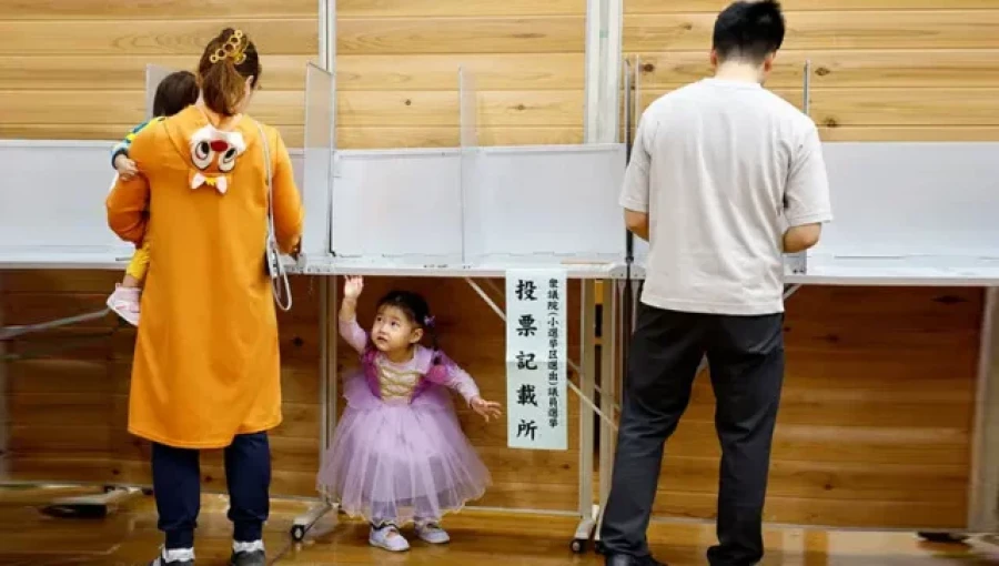 Japanese Citizens Head to Polls Amid Political Uncertainty