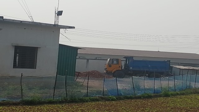 Toxic Waste from Naba Poultry Farm Sparks Health Concerns in Rajshahi