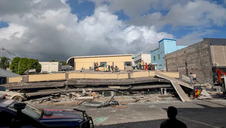 Vanuatu Hit by Powerful 7.3 Earthquake, 6 Dead & Major Damage Reported