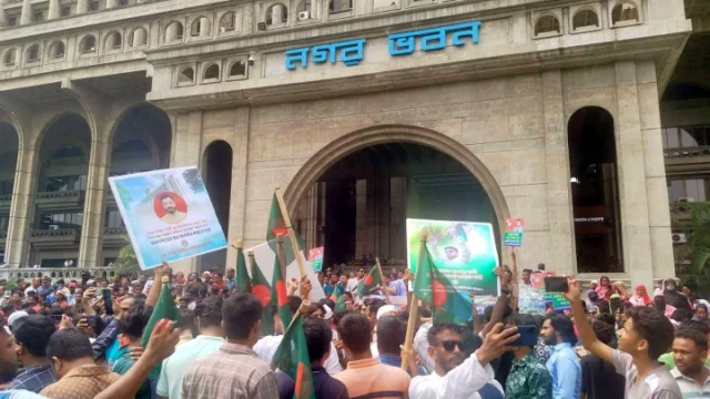 18th Day of Protest: South City Residents Demand Ishraq Hossain’s Swearing-in as Mayor