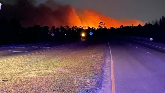 Wildfires Trigger Evacuations Amid Dry Conditions in Carolina