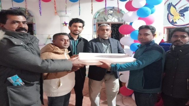 BNP Nominee Sends Christmas Greetings and Cakes to Churches in Mongla