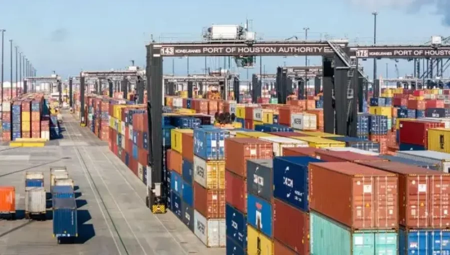 14 Major US Ports Paralyzed as Dockworkers' Strike Shuts Down Operations Nationwide. Photo: V7N