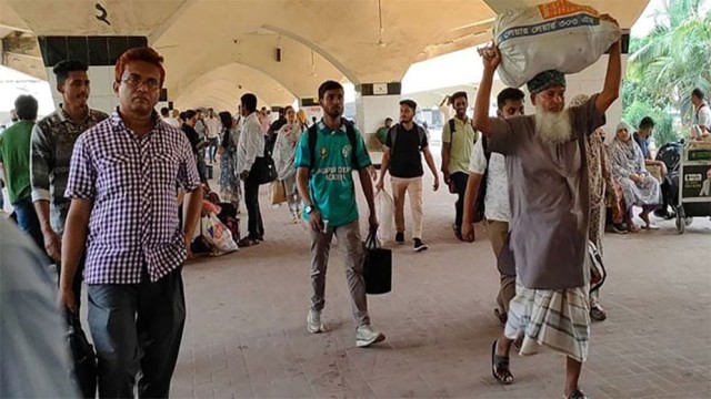 Post-Eid Return to Dhaka Intensifies as Work Resumes