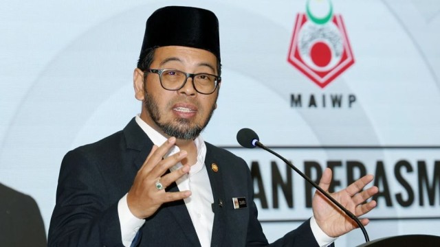 Malaysia Religious Affairs Minister Links Work Pressure to LGBT Influence