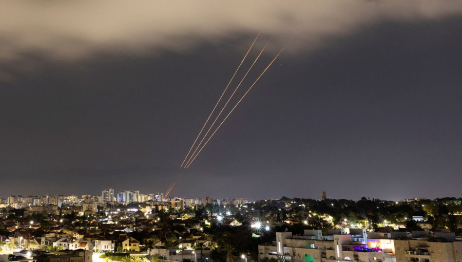 Israel Launches Airstrikes on Iran in Response to Ballistic Missile Attack