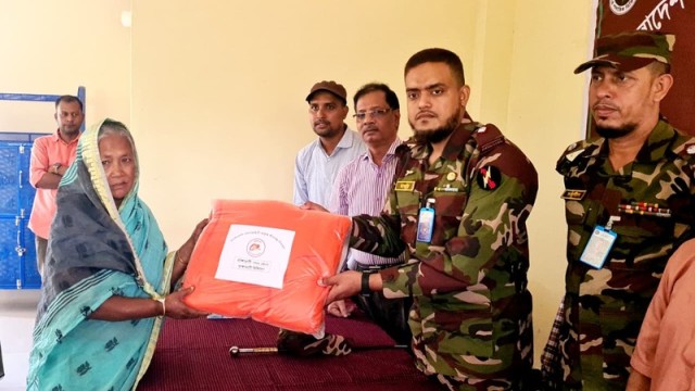 Bangladesh Army Provides Winter Aid to Hindu Priests in Rangamati