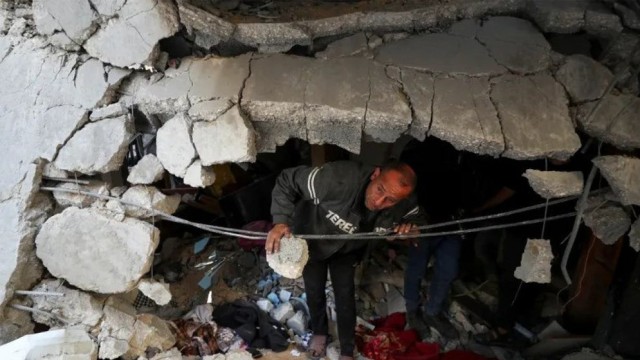 Israeli Airstrikes in Gaza Kill 12, Including Six Children