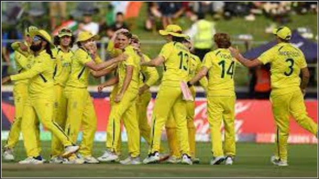 Australia clinches third straight one-day title