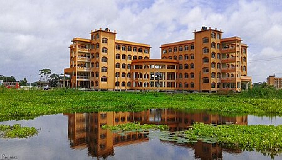 Barisal University Goes Digital Amid Heatwave Crisis