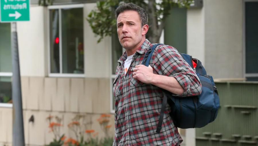 Ben Affleck Spotted Without Wedding Ring Amid Marital Issues with Jennifer Lopez