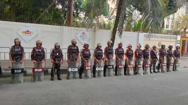 BGB Deployed in Dhaka to Maintain Law and Order