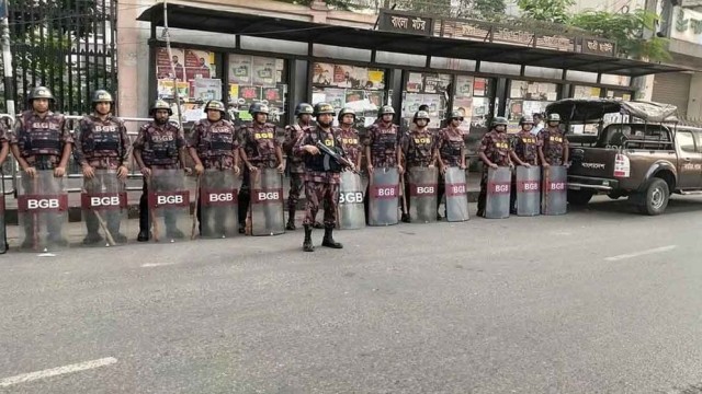 BGB Deployed at Dhaka Airport Ahead of Arrival of Sharif Osman Hadi’s Body