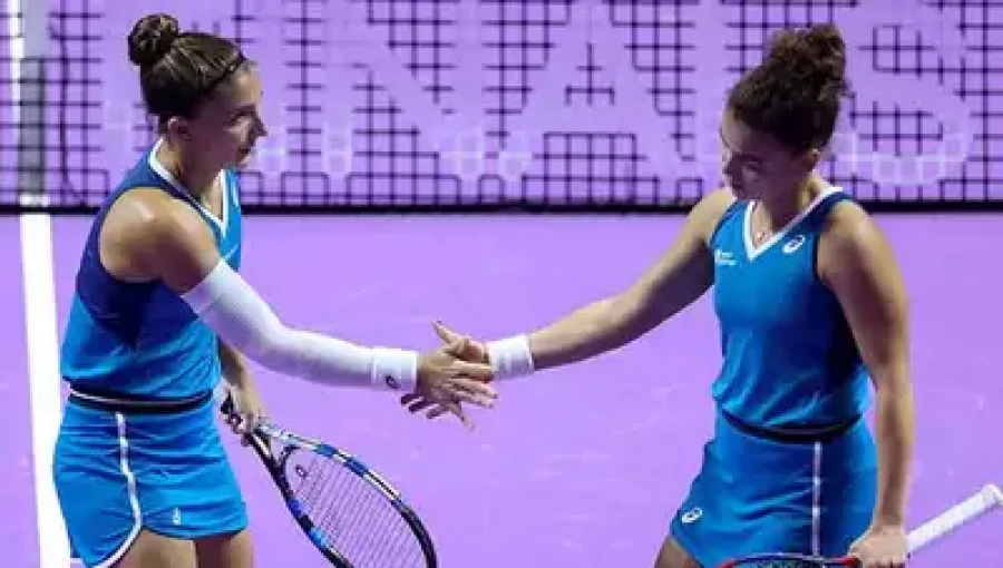 Paolini, Errani Deliver for Italy in Dramatic Doubles Victory