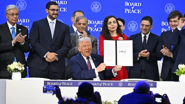 First Gaza ‘Board of Peace’ Meeting This Week, Trump Cites $5 Billion Pledge