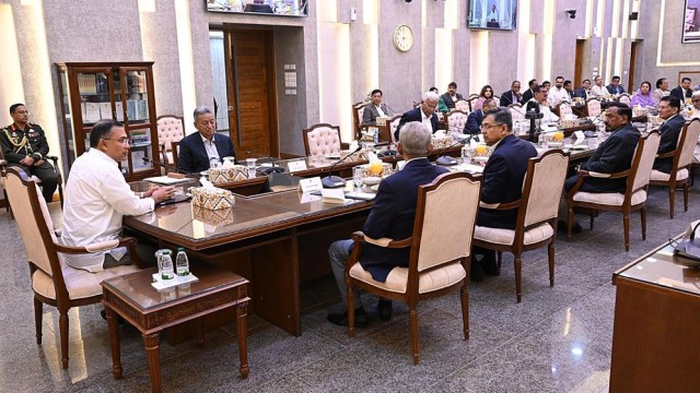 First Cabinet Meeting Under Prime Minister Tarique Rahman Sets 180-Day Plan