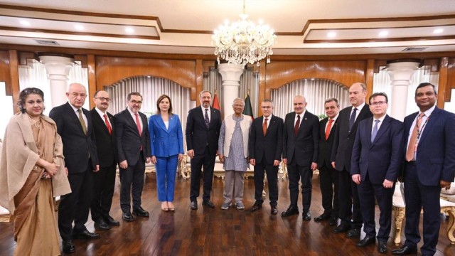 Turkish Election Observation Team Meets Principal Adviser Dr. Muhammad Yunus