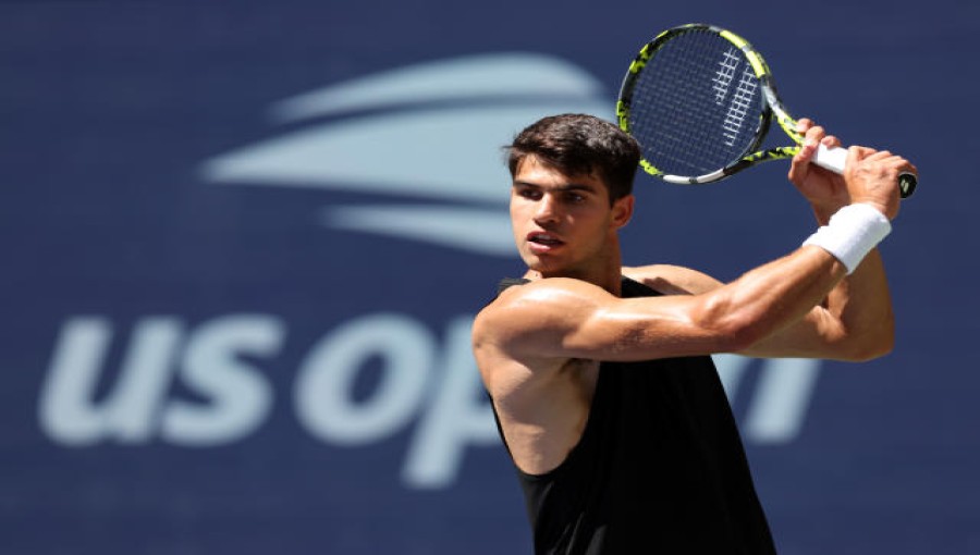 Carlos Alcaraz Begins US Open Quest with Four-Set Victory Over Li Tu