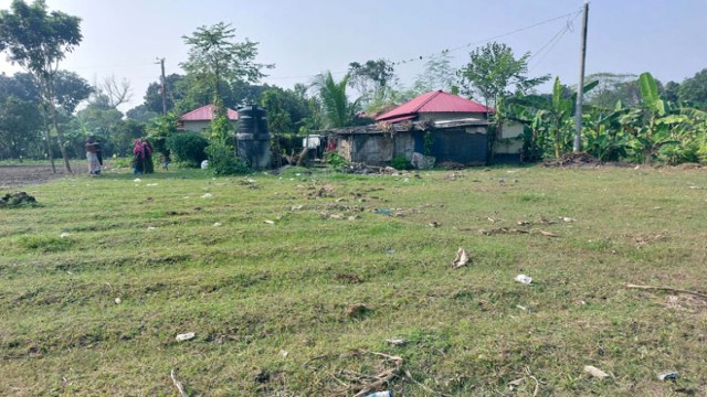 6 Landless Families in Charghat, Rajshahi Left in Fear as Govt Land is Seized