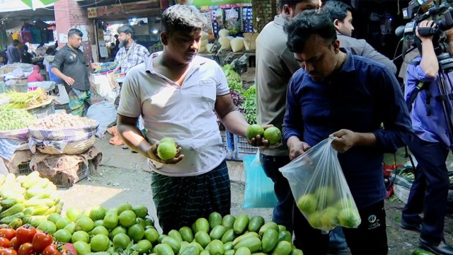 Daily Essentials Prices Surge on First Day of Ramadan, Shoppers Demand Market Monitoring