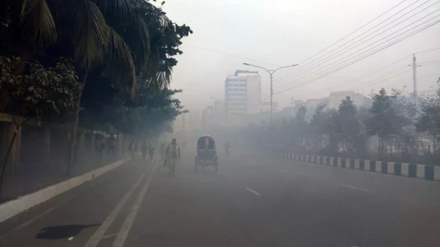 Dense Fog Shrouds Northern & Western Bangladesh, Winter Chill Intensifies