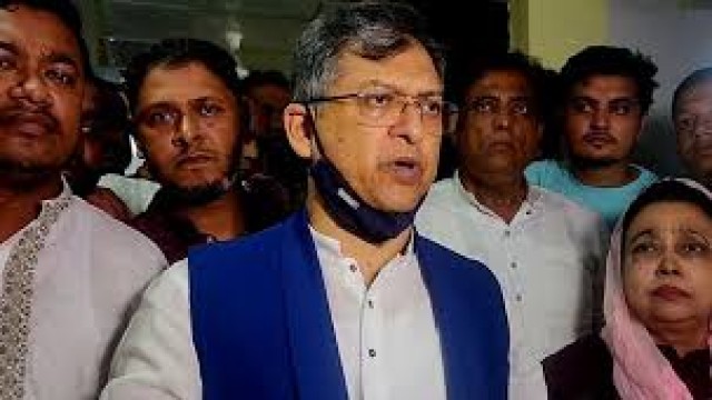 BNP Standing Committee Member Salahuddin Ahmed speaks at a press event earlier this month. He condemned the mob incident involving Nurul Huda.