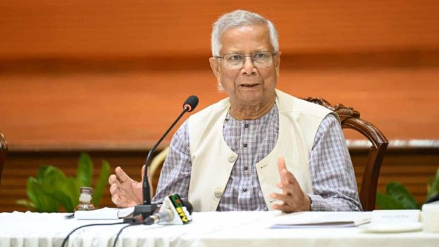Interim Government Supports “Yes” Vote in Referendum as Democratic Responsibility, Says Chief Advisor Muhammad Yunus