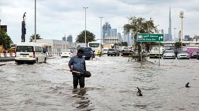 Heavy Rains Trigger Flooding in Dubai, Flights Cancelled