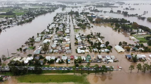 Severe Flooding in New South Wales: 3 Dead, One Missing, Tens of Thousands at Risk
